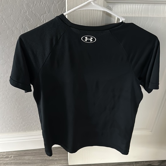 Under Armor Black Youth Short Sleeve shirt Soft Lightweight - Picture 4 of 4
